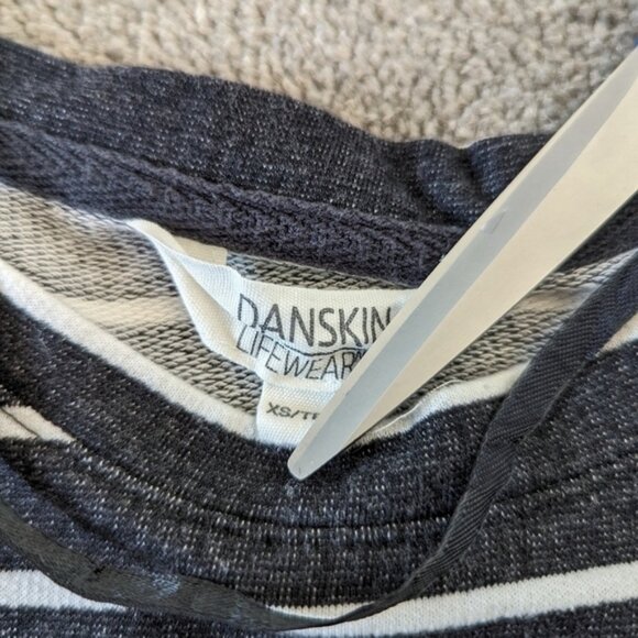 Danskin Striped Zip-Detail Long Sleeve Top - Black and White, Size XS Oversized - Picture 5 of 6